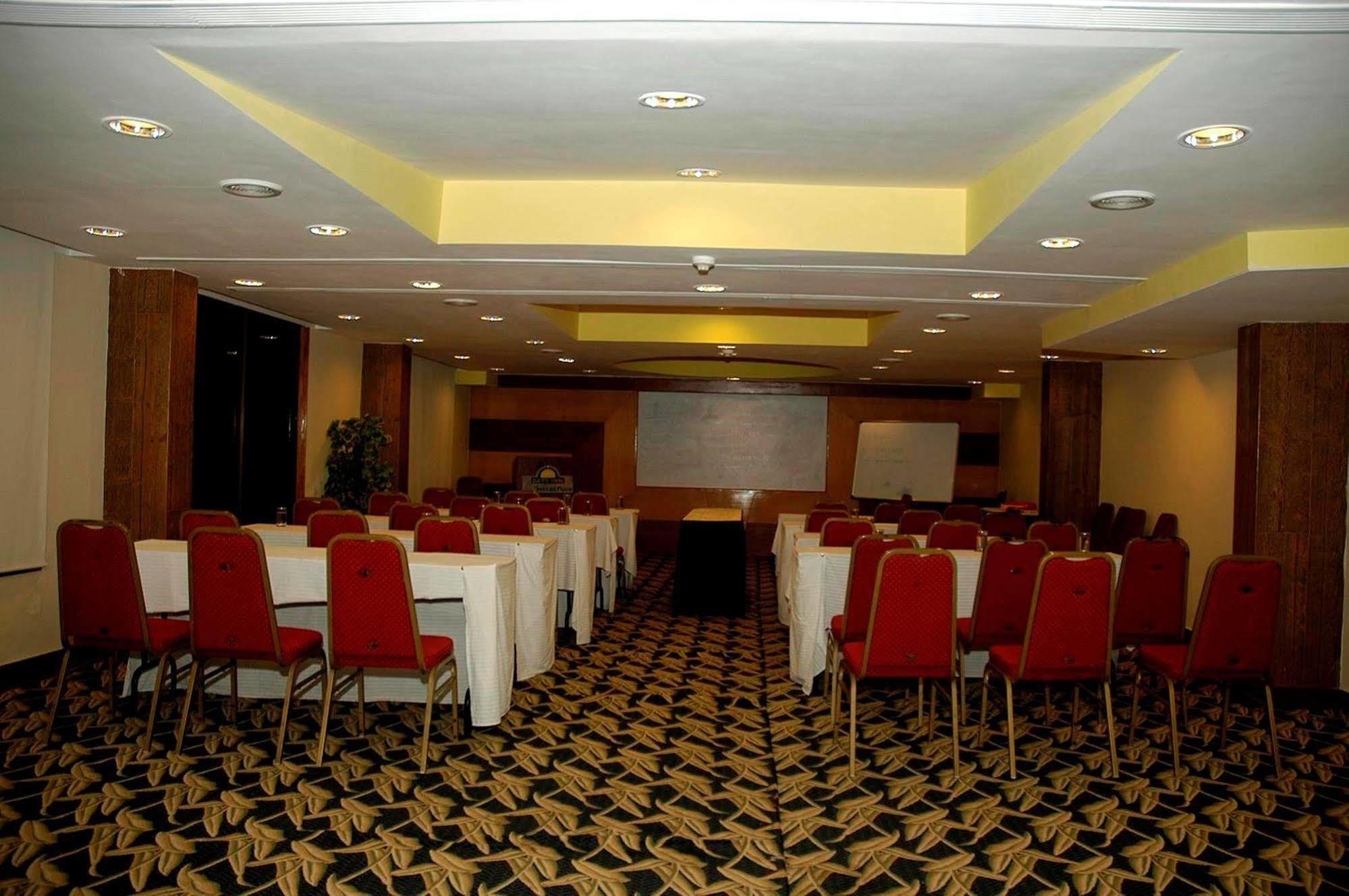 Regenta Central Deccan Chennai Exterior foto